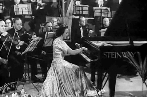 Eileen Joyce performing